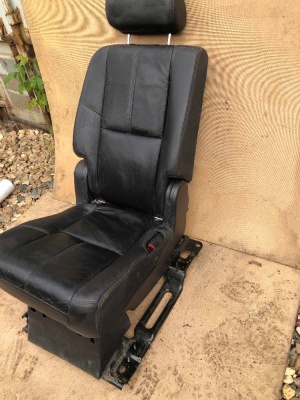 Сиденье второго ряда левое Escalade-Tahoe 2006-2014 43434358