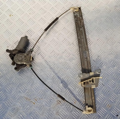 Стеклоподъемник передний левый Ford Escape 2000-2007  2L8Z 7823201 BA