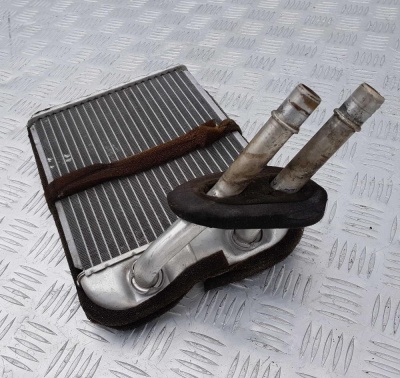 Радиатор отопителя Chevrolet Tahoe 1999-2006 89018297; 52473322; 52473326