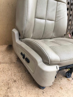 Сиденье пассажирское Lincoln Navigator 2007-2014 65846484