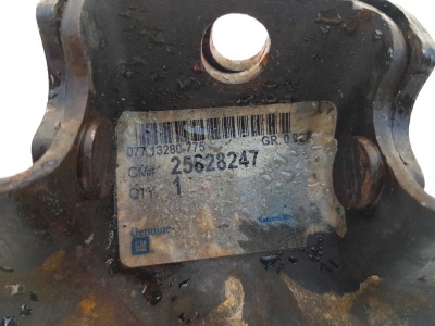 Опора ДВС Chevrolet Tahoe 2006-2014 (6.0L)  25828247; 15919101; 15829212; 15226253; 15743846; 15226252; 15829211