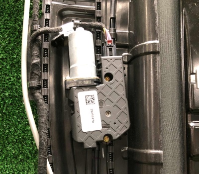 Люк Chevrolet Suburban / Escalade 2021-н.в. 84854203 ; 84636410 ; 84751119 ; 84947927 ; 84810473 ; 84908474 ; 84810475 ; 84686584 ; 84854219 ; 84871907 ; 84686583