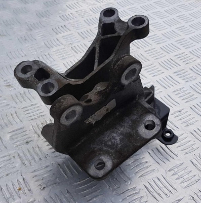 Опора АКПП верхняя  Ford Explorer 5 2011-2012 BB5Z 6038 B; BB53 6F020 AB