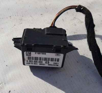 Индикатор/Датчик помощи при парковке Cadillac Escalade 2006-2014 21997869