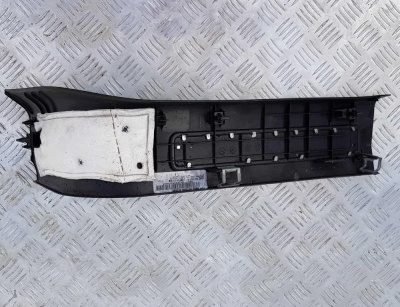 Накладка порога внутренняя передняя правая Ford Explorer 5 BB5Z 7813208 AA; BB53 7813200