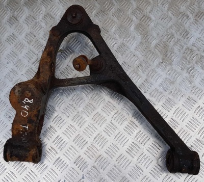 Рычаг подвески передний левый нижний Chevrolet Tahoe 1999-2006 12475479; 15047209L