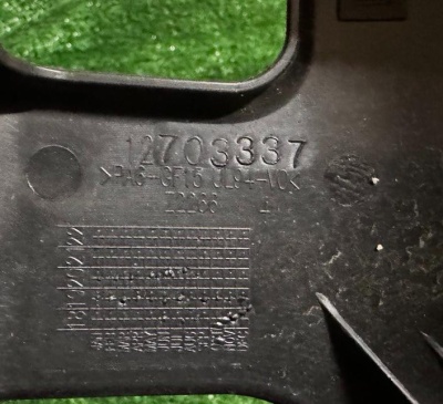 Накладка клапанной крышки правая Chevrolet Tahoe / Escalade 2021-н.в. 12703336