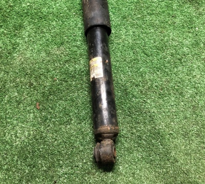 Амортизатор задний Chevrolet Tahoe / Escalade 2015 23183850 ; 23452955