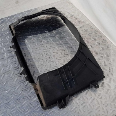 Диффузор вентилятора охлаждения Ford Expedition 2003-2006 4L1Z 8146 BA; 5L14 8L604