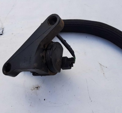 Водяной насос дополнительный Ford Escape 2007-2012 8M6Z 18D473 A; 8M64 18D473 AB