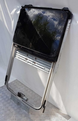 Люк Chrysler Pacifica 2003-2008 5102848AA; 68038831AA