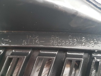 Планка/Жабо под лобовое стекло правая Ford Expedition 2003-2006 5L14 7802222; 5L1Z 78022A68 AA