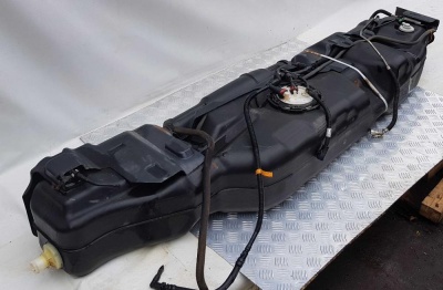 Бензобак Ford Explorer 4  8L2Z 9002 B; *L2U 9010