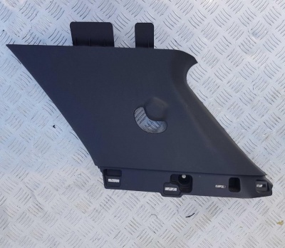 Обшивка стойки багажника верхняя правая Ford Explorer 5 BB5Z 7831004 AB; BB53 7831332