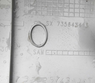 Обшивка стойки пассажирская Jeep Renegade 2015-2023 735643413