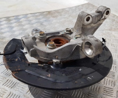 Кулак поворотный передний правый Ford Explorer 5 2011-2015 BB53 3K170 A; BB5Z 3K185 A