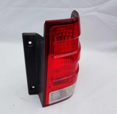 Фонарь задний правый (с дефектом) Ford Expedition 2003-2006 44ZH 1577; 2LIX 13B504 A; 2L1Z 13404 AB