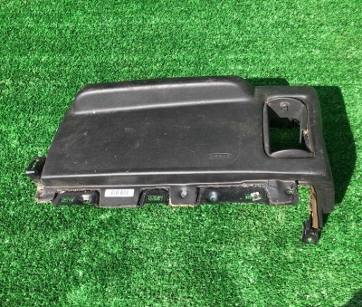 Накладка торпедо правая Chevrolet Express 2003-2008 25864161 ; 25732022 ; 25861841 ; 25745699 ; 15947425 ; 25864161