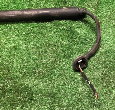 Электропривод двери багажника левый Chevrolet Tahoe / Escalade 2021-н.в. 84806679 ; 84795909