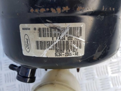 Вакуумный усилитель тормозов с главным тормозным цилиндром в сборе Ford F150 2004-2008 4L3Z 2140 AC; 4L34 2A032 AF; 5L3Z 2005 AA; 5L34 2005 AE