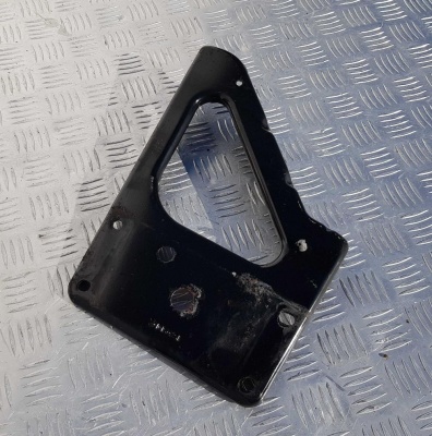 Кронштейн АКБ Chevrolet Tahoe 1999-2006 10399558; 15705101