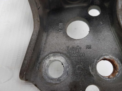 Дверная петля передняя правая верхняя Ford Explorer 4 6L2Z 7822800 B