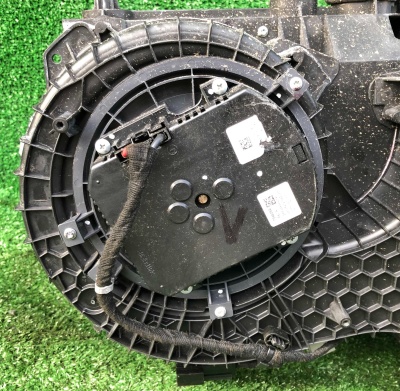 Мотор отопителя Cadillac Escalade 2015-2020 23412312 ; 23484340782 ; 23487751 ; 23227183