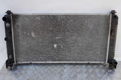 Радиатор двигателя Chevrolet Tahoe 1999-2014 22840117