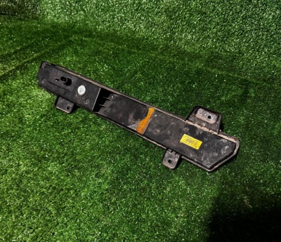 Катафот/Светоотражатель заднего бампера левый (дефект) Cadillac Escalade 2015-2019 84240626 ; 22803024