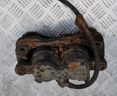 Суппорт тормозной передний правый Chevrolet Tahoe 1999-2006 18025701; 25848000; 18040101; 19331021