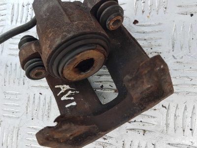 Суппорт тормозной задний правый Lincoln Aviator 2002-2005 6L2Z 2552 A; 2C5Z 2552 AA