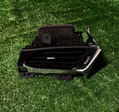 Дефлектор передний правый Cadillac Escalade 2015-2020 22946836 ; 23200897