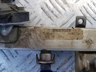 Топливная рампа Ford Escape 2000-2007 (2.3L) 5L8Z 9D280 AA; 5L8G 9D280 AD; 3M6G 9F593 BA; 3M6Z 9F593 BA