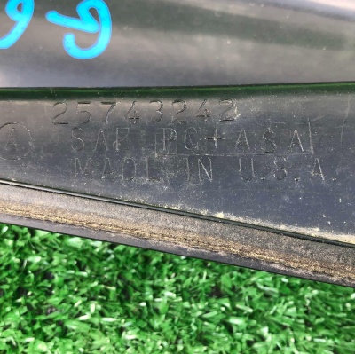 Планка/Жабо под лобовое стекло правая Chevrolet Express 1996-2020 25826330; 15843351; 25743242; 10388015; 15134287; 15035234; 15959484; 15295296