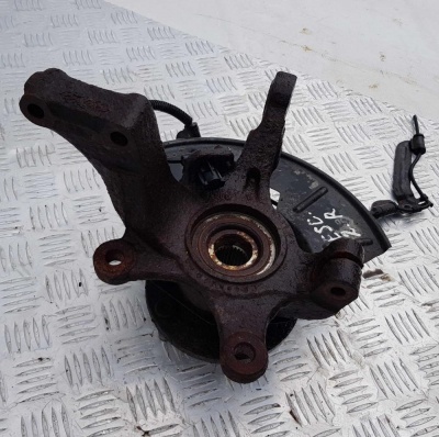 Кулак поворотный передний правый Ford Escape 2007-2012 5L8Z 3K185 BA