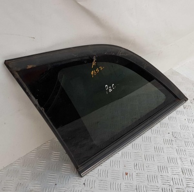 Стекло задней форточки левое Chrysler Pacifica 2003-2008 4894441AB; 5135013AA; 5179495AA; 68002067AA