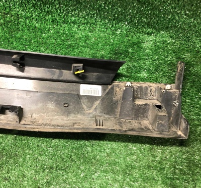 Накладка порога наружняя передняя левая Chevrolet Tahoe / Escalade 2021-н.в. 84694400 ; 84913466