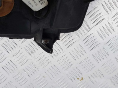 Фара передняя правая (с дефектом) Chevrolet Tahoe 2006-2014 22853026; 20760579; 15950808; 15882878; 15853253; 15820049; 15819694; 15200041; 15863395; 15895613