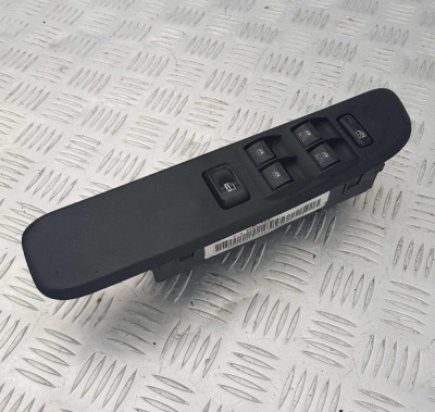 Блок управления стеклоподъемниками водительский Chevrolet TrailBlazer 2001-2009 25866993; 25861563; 25811560; 15857286; 15829849