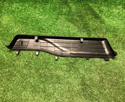 Накладка водительского сидения нижняя левая Chevrolet Tahoe / Escalade 2021-н.в. 84778927 ; 84778926