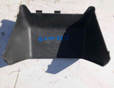 Накладка центральной консоли задняя Chevrolet Express 2003 25730884 ; 20954232 ; 23353790