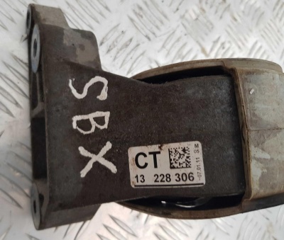 Опора АКПП задняя Cadillac SRX 2009-2016 13228306