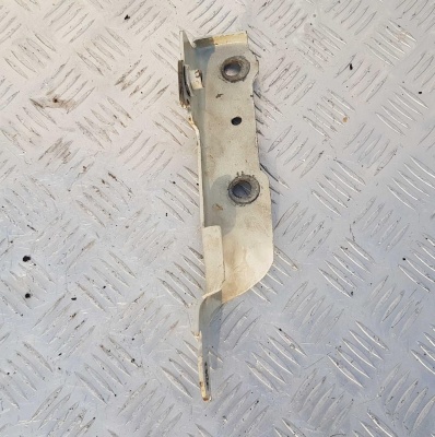 Петля капота правая верхняя Cadillac Escalade 2006-2014 15940741; 15942146