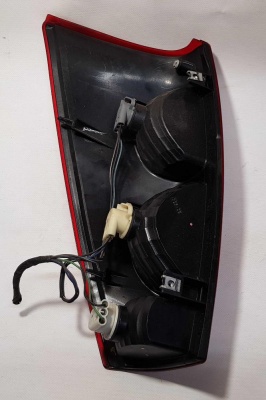 Фонарь задний правый Chevrolet Avalanche 2001-2006 15092493