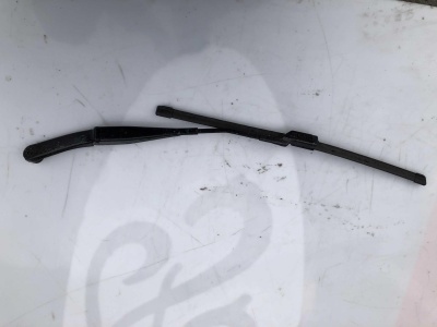 Поводок дворников Jeep Renegade 2015-2023 97036203 ; 68256584AA ; 68256582AA