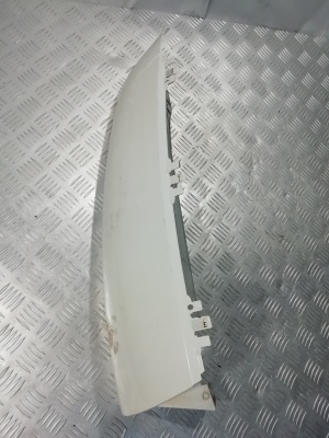 Молдинг/Накладка задней стойки багажника внешняя правая Chevrolet Tahoe 2006-2014 25970634; 15791342; 15791314