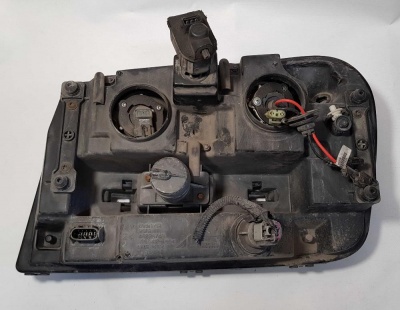 Фара передняя правая Chevrolet TrailBlazer 2001-2009 25970914
