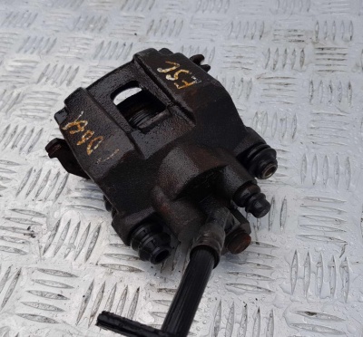 Суппорт тормозной задний левый Ford Escape 2000-2012 6L8Z 2553 A