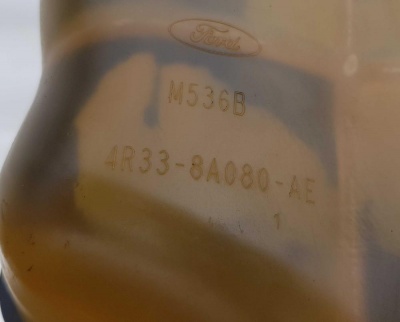 Расширительный бачок Ford Mustang 2004-2014 4R33 8A080 AE