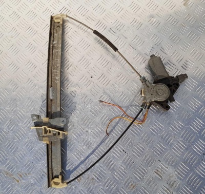 Стеклоподъемник передний правый Ford Escape 2000-2007  2L8Z 7823200 BA